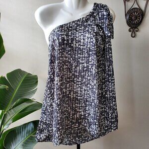 FOREVER 21 ONE SHOULDER TOP